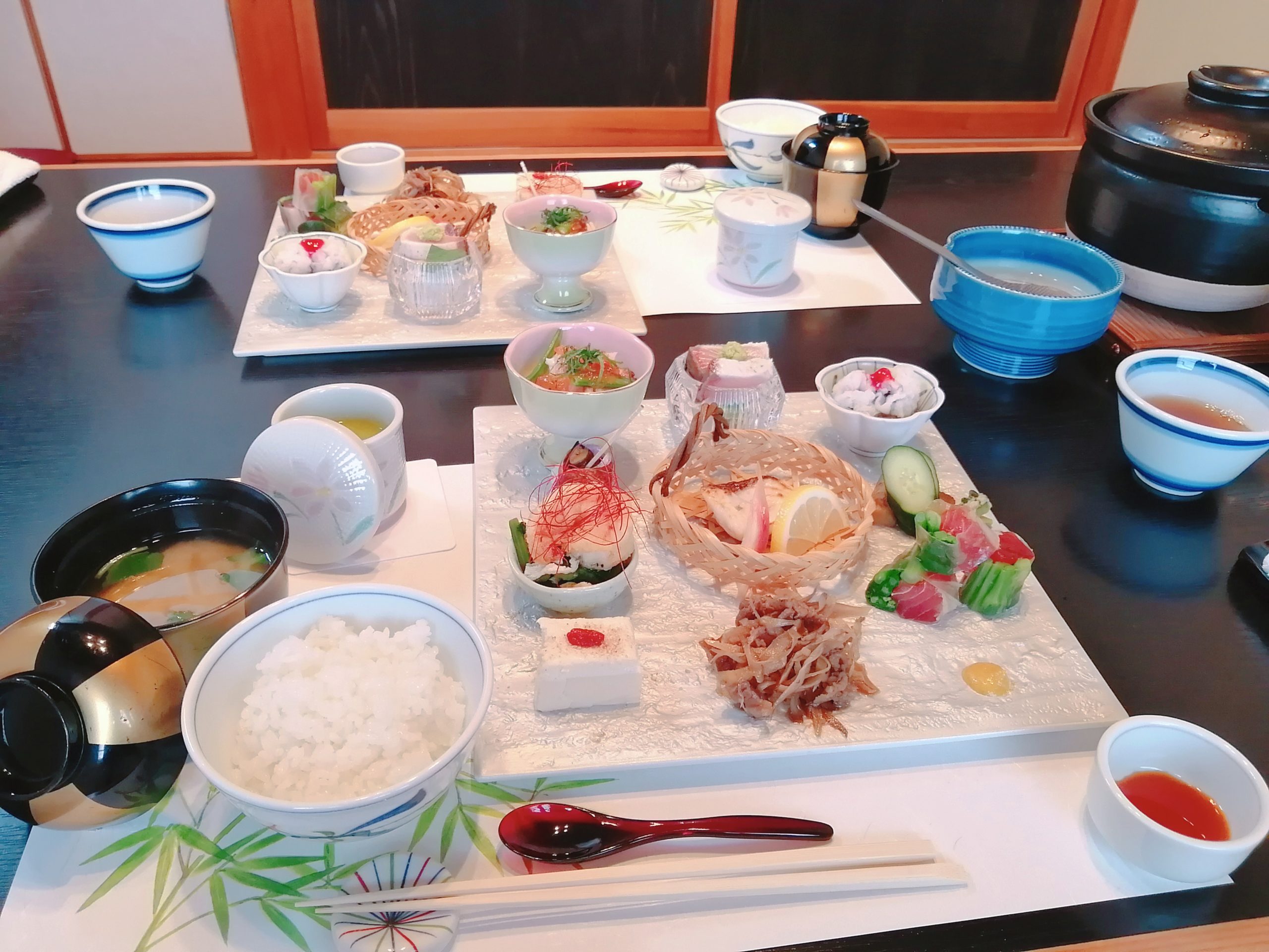 日本料理 両忘 西条 高級旅館を思わせる贅沢和食ランチ 愛媛のタロウ